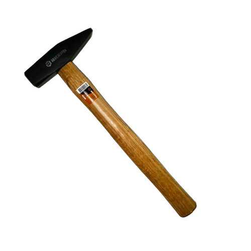 Молоток деревянная ручка Вихрь 600 гр