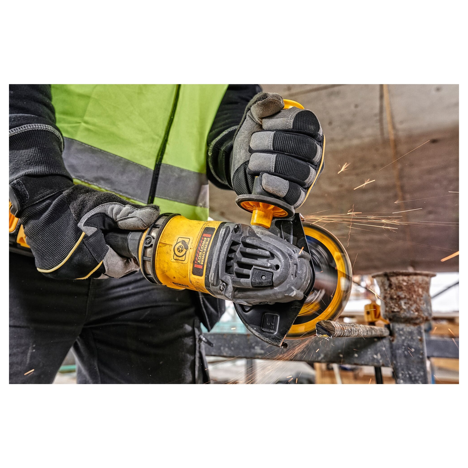 Dewalt dcg418t2 sale